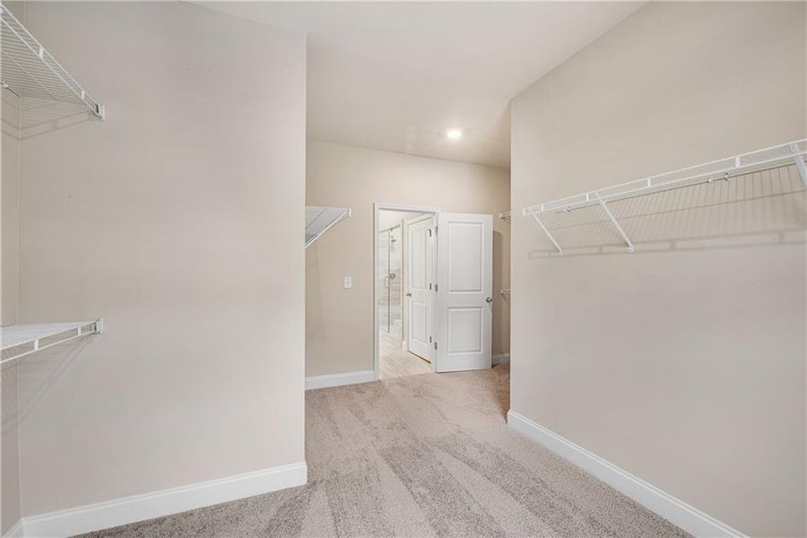 Spacious, unfurnished interior of a new home in Hidden Fields, Hoschton (Image 34).