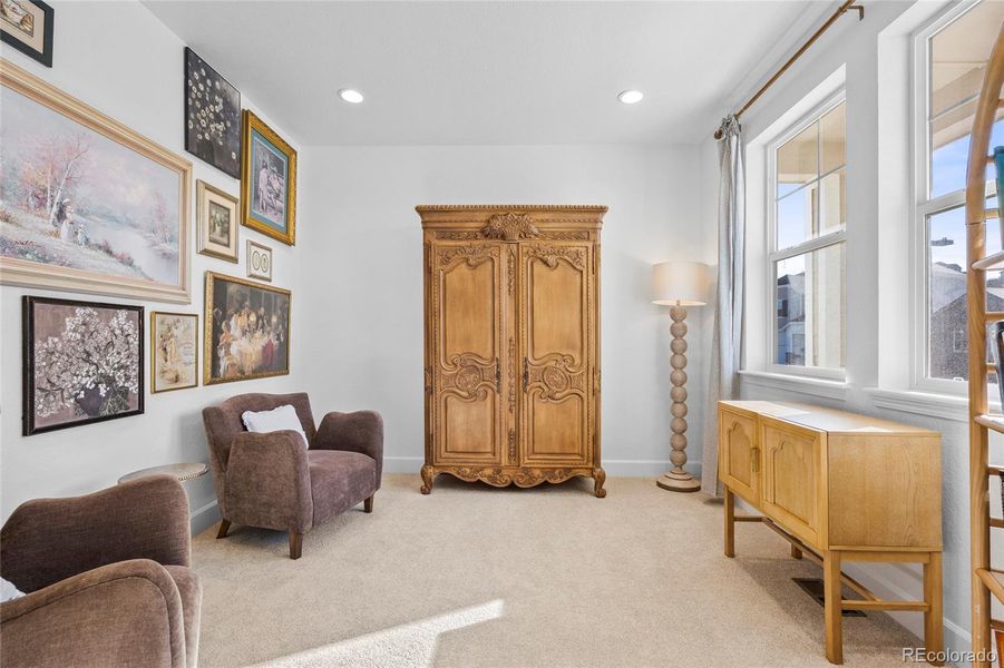 Perfect, bright sunny office space