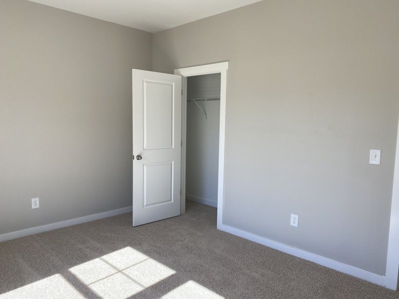 Representative unfurnished interior of a home built from the Hayes by Foundation Home Builders LLC in Northwyck Drive, Pikeville (Image 15).