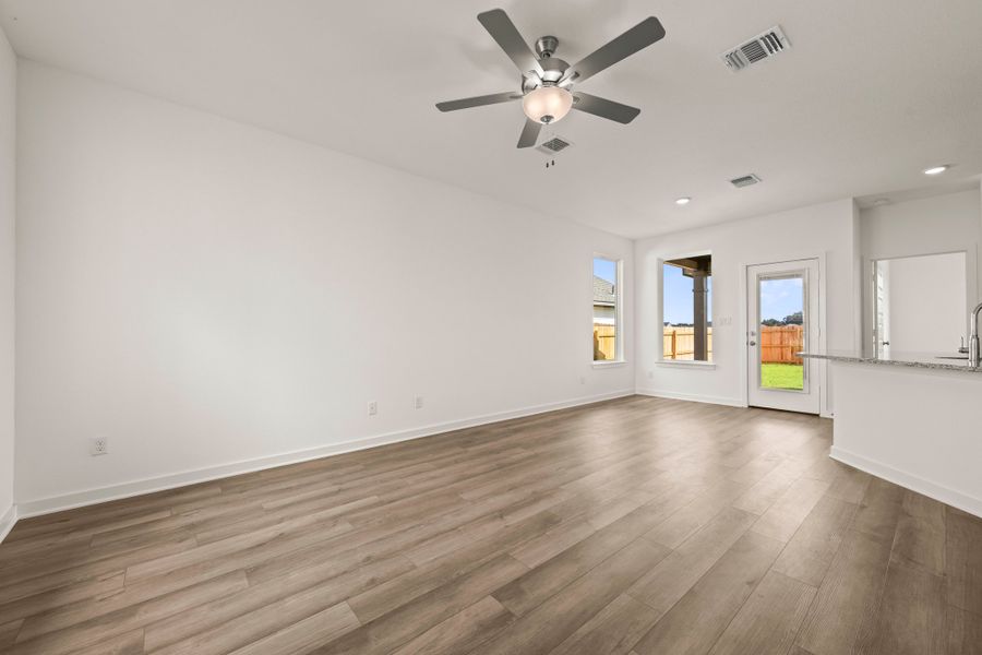 Spacious, unfurnished interior of a new home in Rancho San Gabriel, Georgetown (Image 9). Spacious, unfurnished interior of a new home in Rancho San Gabriel, Georgetown (Image 9).