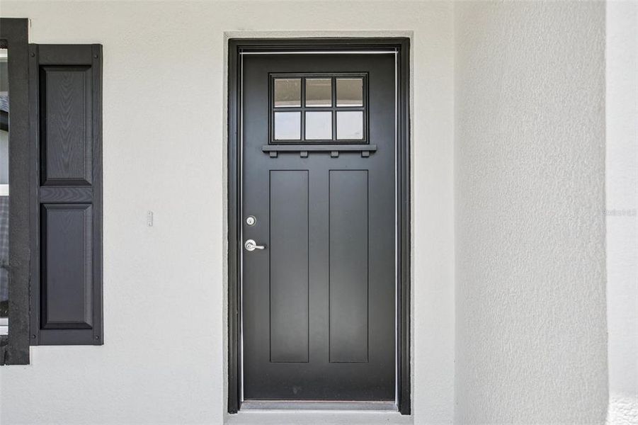 Exterior details and patio area of a home in , Bushnell (Image 3).