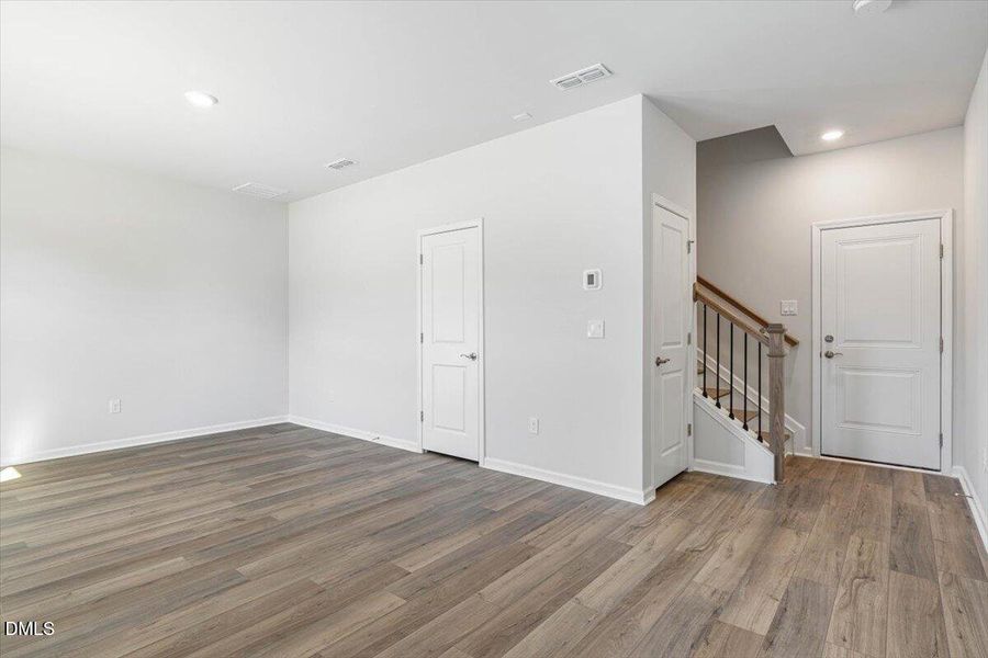 06-7256 Morris Acres - Open Peek Media-6