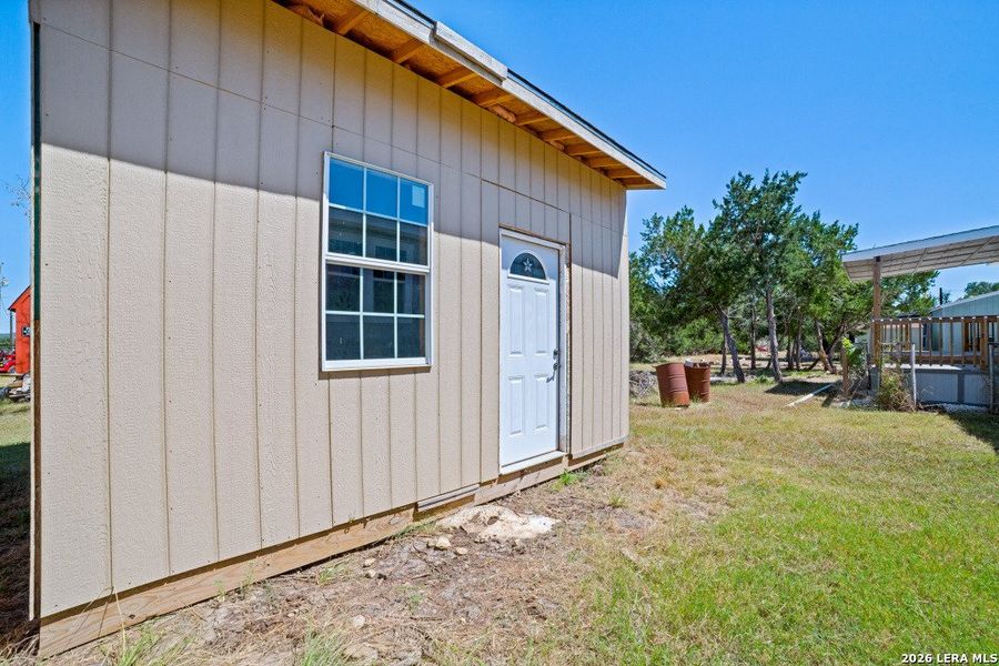 Exterior details and patio area of a home in , Bandera (Image 21).