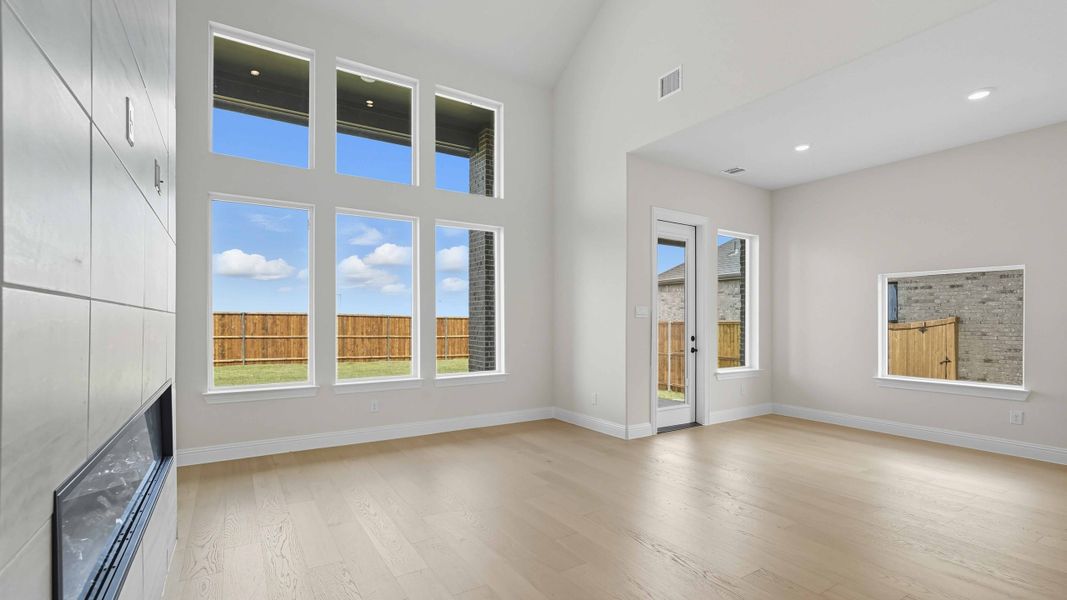 Spacious, unfurnished interior of a new home in Clearview Ranch, Royse City (Image 15).