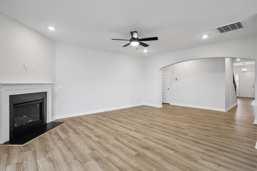 Spacious, unfurnished interior of a new home in Sweetbrier, Durham (Image 28).