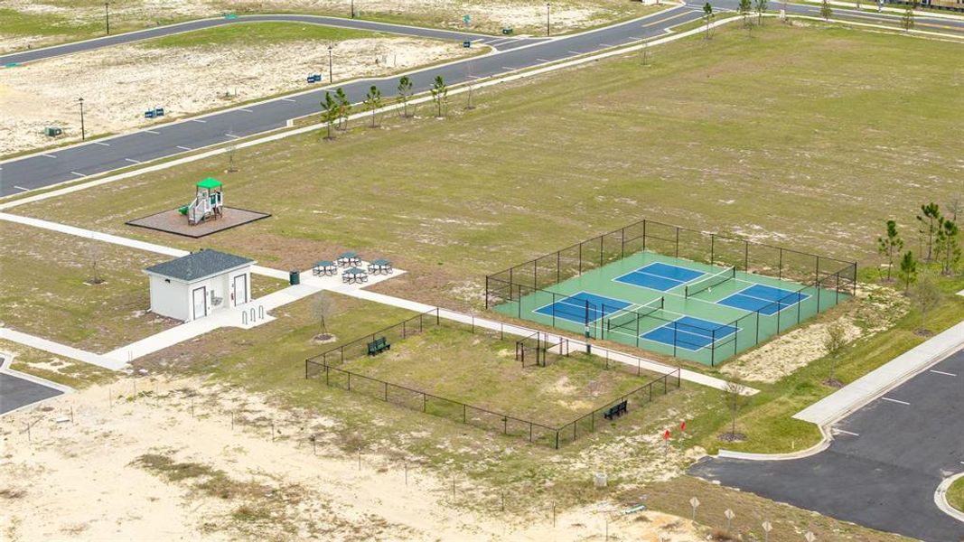 Community amenities in Crossroads at Kelly Park, Apopka (Image 39).