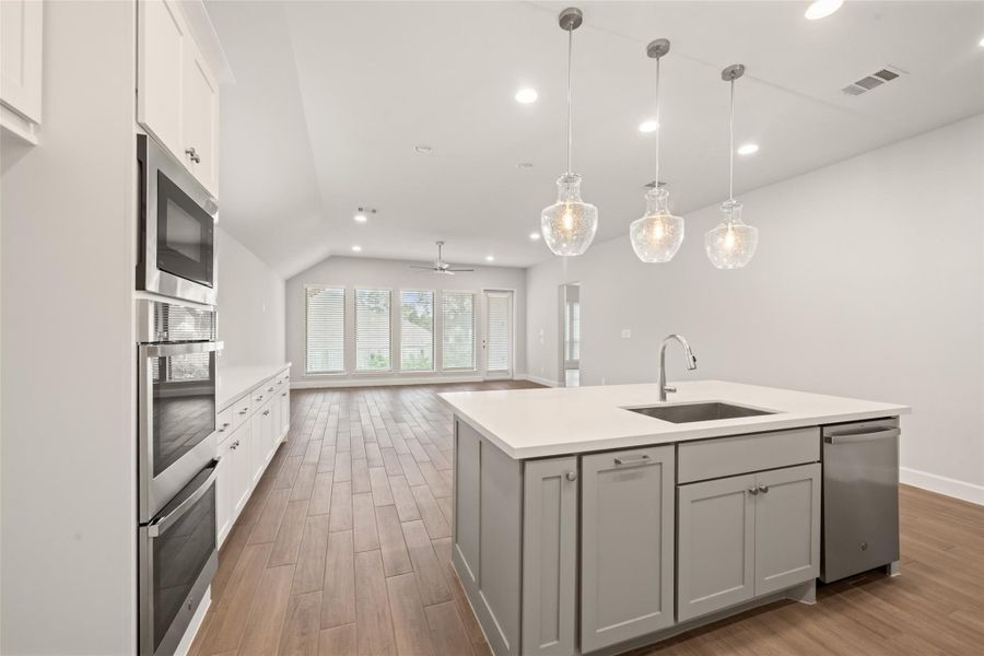 Furnished interior view inside a new home in The Woodlands Hills 60', Willis (Image 3). Furnished interior view inside a new home in The Woodlands Hills 60', Willis (Image 3).