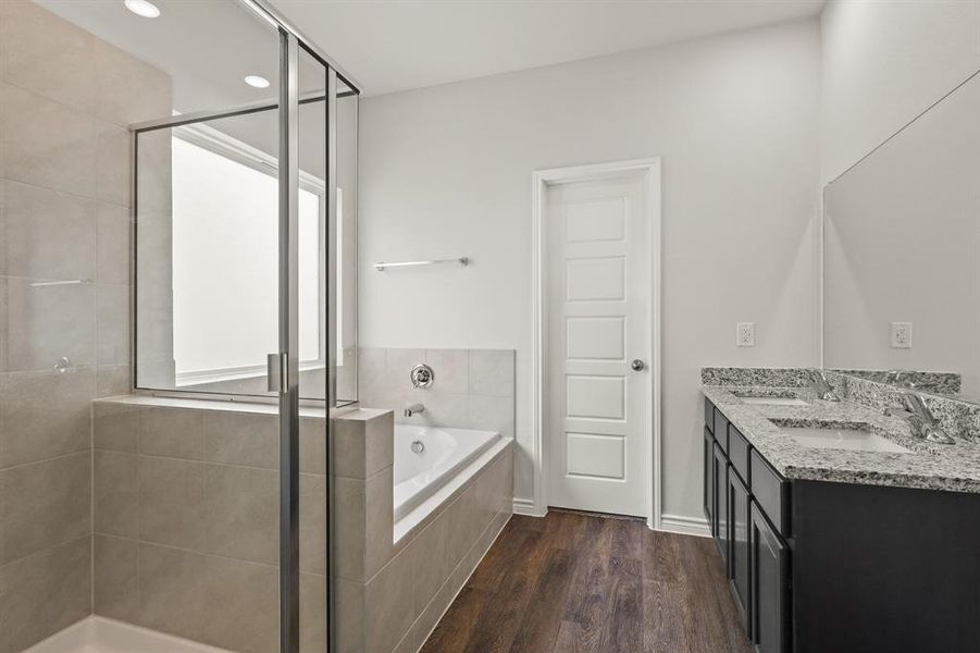 Furnished interior view inside a new home in Sycamore Landing, Fort Worth (Image 7). Furnished interior view inside a new home in Sycamore Landing, Fort Worth (Image 7).