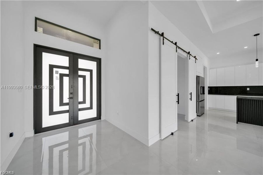 Spacious, unfurnished interior of a new home in , Lehigh Acres (Image 31).