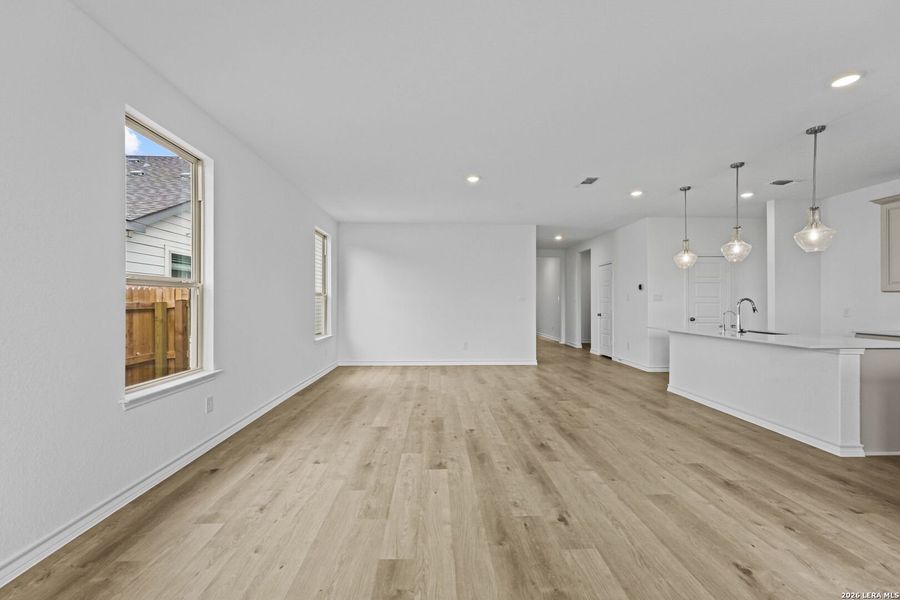 Spacious, unfurnished interior of a new home in Dove Song, Marion (Image 30).