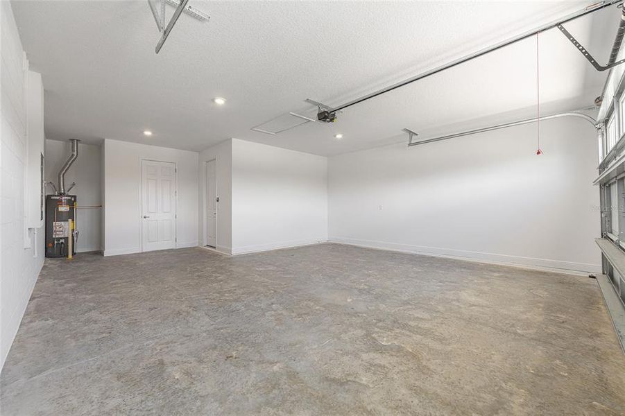 Spacious, unfurnished interior of a new home in , Ocala (Image 39). Spacious, unfurnished interior of a new home in , Ocala (Image 39).
