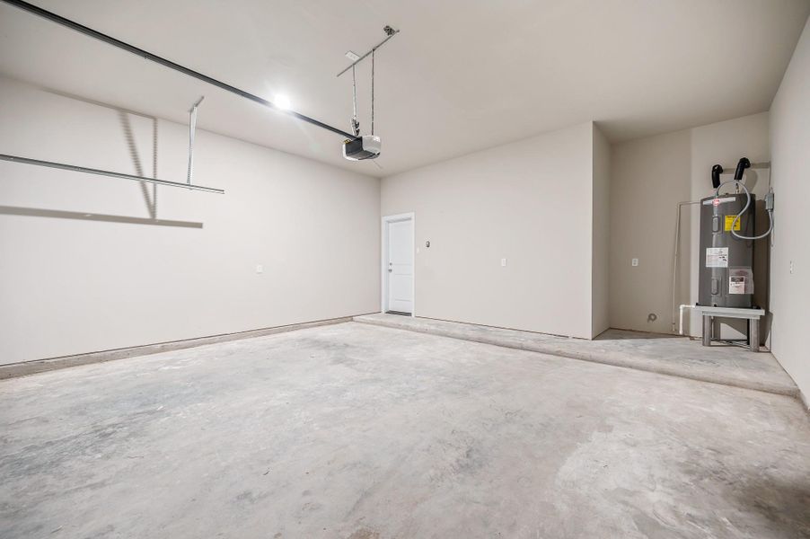 Spacious, unfurnished interior of a new home in Metro Village, Houston (Image 36). Spacious, unfurnished interior of a new home in Metro Village, Houston (Image 36).