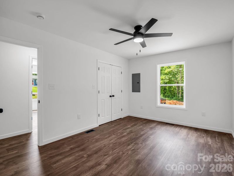 Spacious, unfurnished interior of a new home in , Forest City (Image 20).