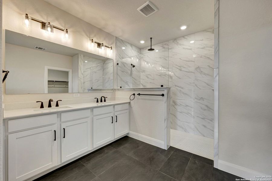 Furnished interior view inside a new home in The Crossvine 55’, Schertz (Image 10).