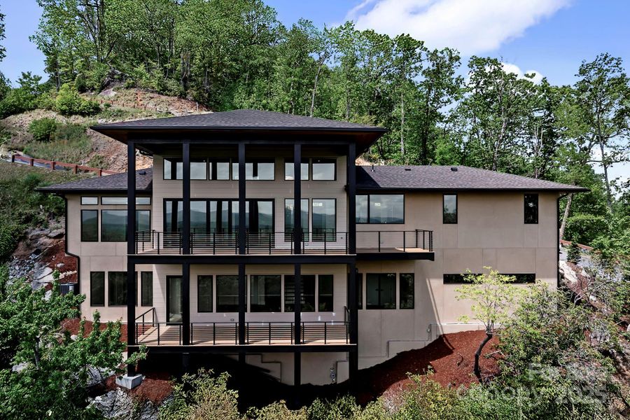 Walls of glass and views everywhere