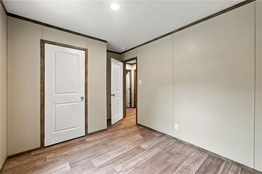 Spacious, unfurnished interior of a new home in , Clarkesville (Image 41).
