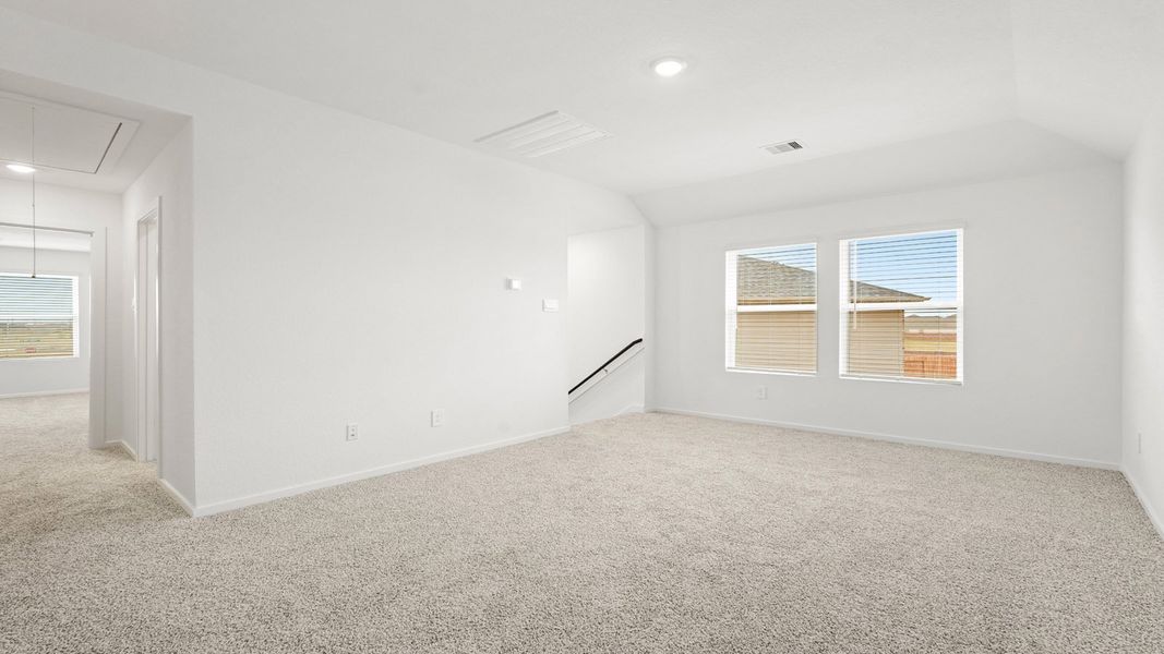 Spacious, unfurnished interior of a new home in Sunterra, Katy (Image 19).