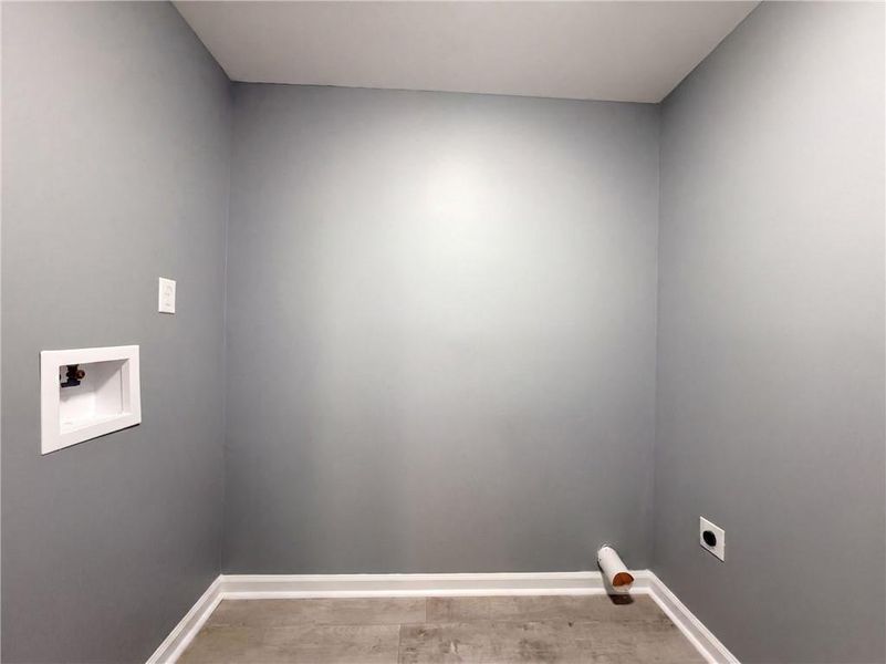 Spacious, unfurnished interior of a new home in , Carrollton (Image 19).