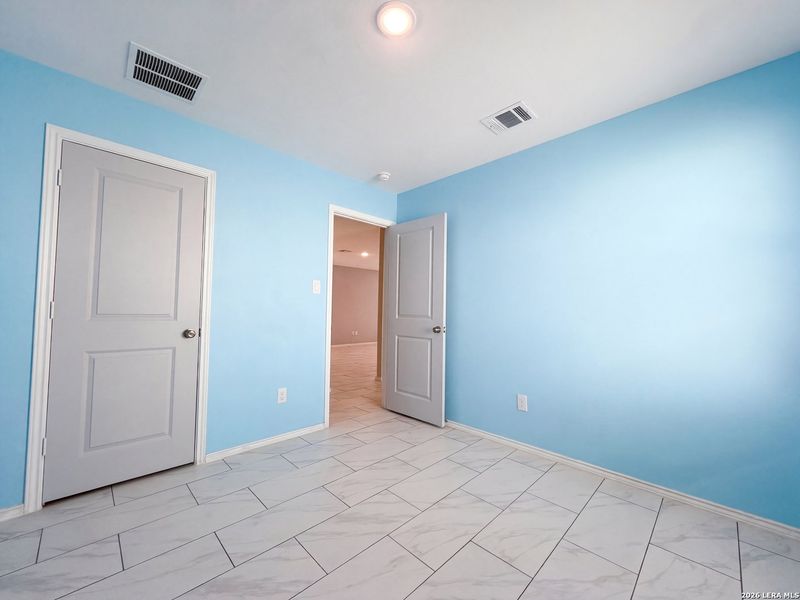 Spacious, unfurnished interior of a new home in Grace Valley, Marion (Image 19).