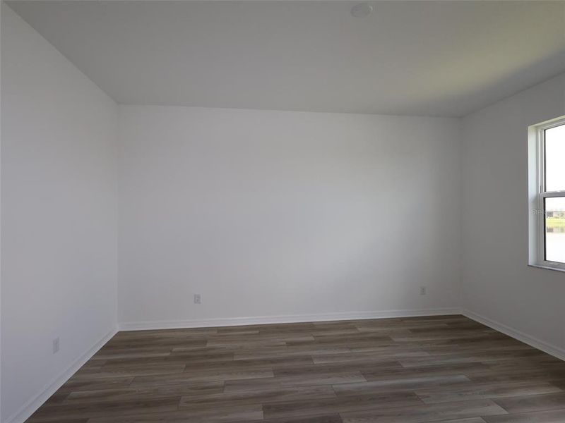 Spacious, unfurnished interior of a new home in Sweetwater at Lakewood Ranch, Lakewood Ranch (Image 10).