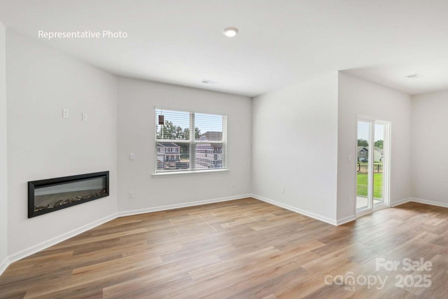 Spacious, unfurnished interior of a new home in Sonoma Hills, Charlotte (Image 34).