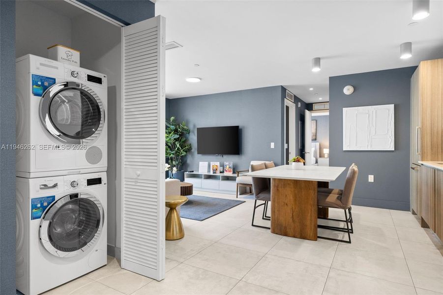 Furnished interior view inside a new home in , Miami (Image 52).