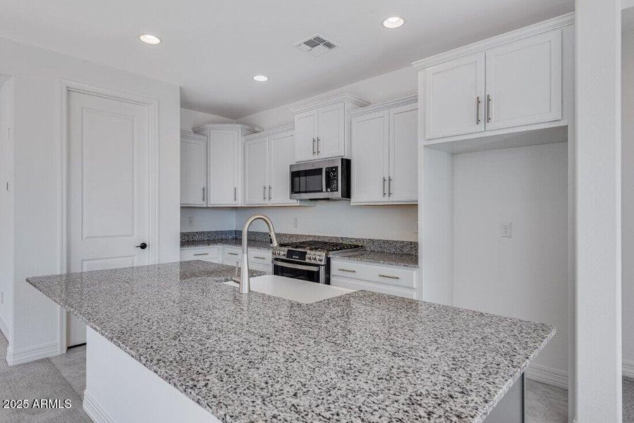 hj-az-phx-cantamia-sonata-lot30140-kitch