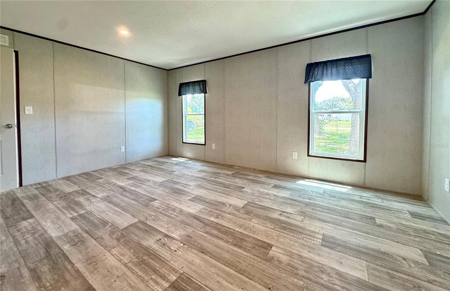 Spacious, unfurnished interior of a new home in , Lakeland (Image 20).