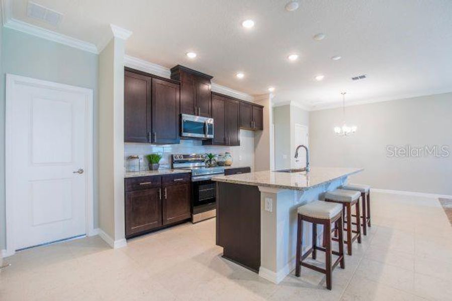 Furnished interior view inside a new home in Ormond & Daytona Beach, Ormond Beach (Image 9).