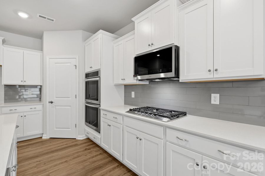 Furnished interior view inside a new home in Roselyn, Lancaster (Image 7).