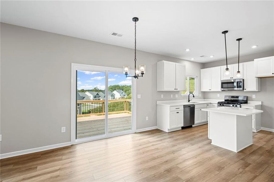 Furnished interior view inside a new home in Twin Lakes, Braselton (Image 4).
