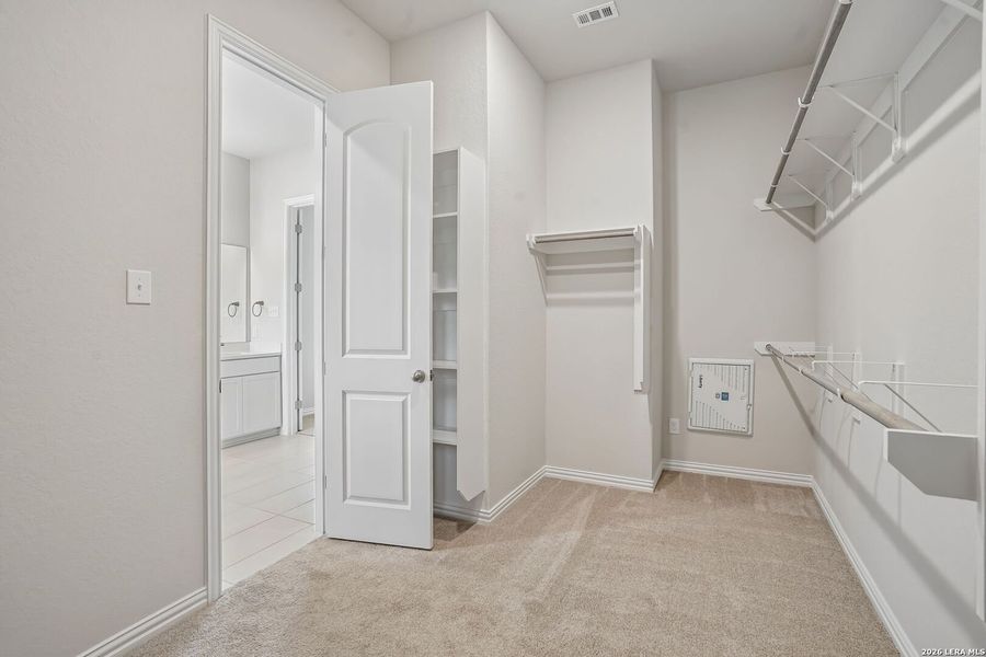 Spacious, unfurnished interior of a new home in Piedmont, San Antonio (Image 14).