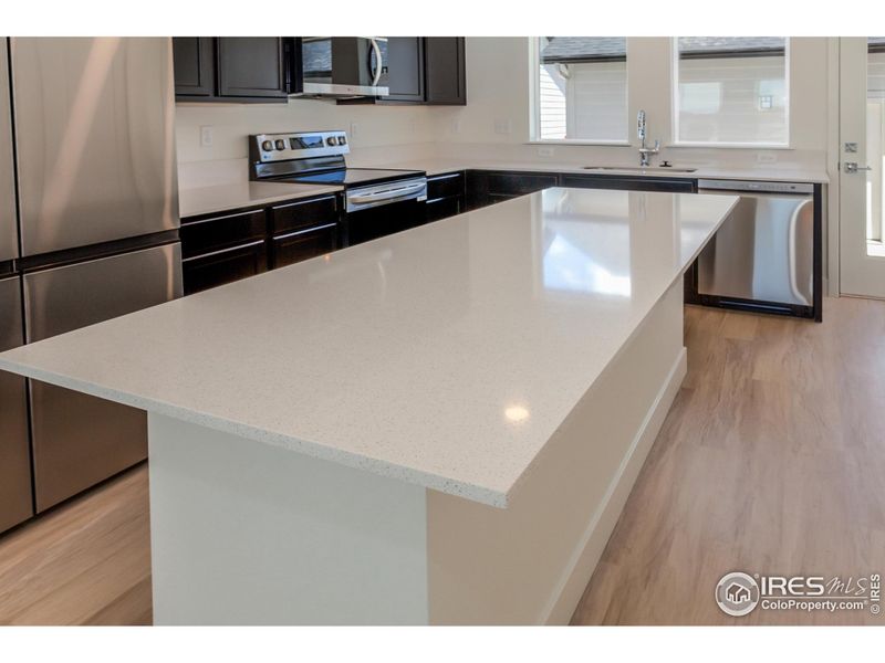 EXAMPLE PHOTO: KITCHEN ISLAND