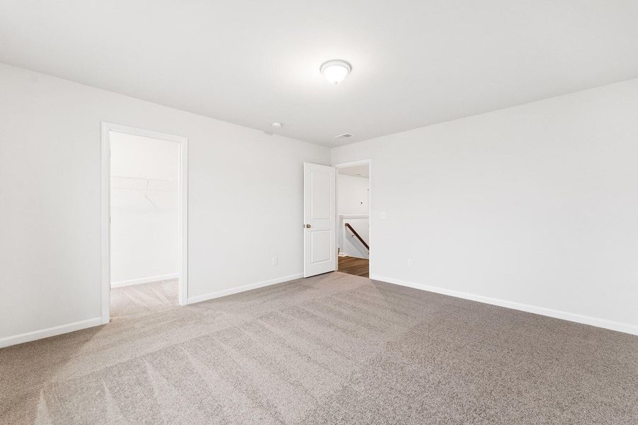 Spacious, unfurnished interior of a new home in Six Oaks, Summerville (Image 23).