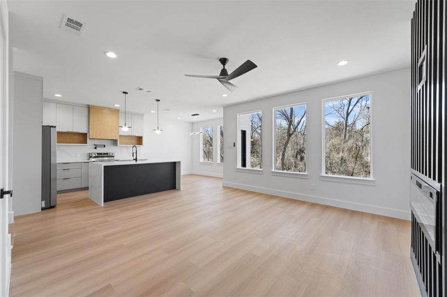 Furnished interior view inside a new home in , Glenn Heights (Image 11).