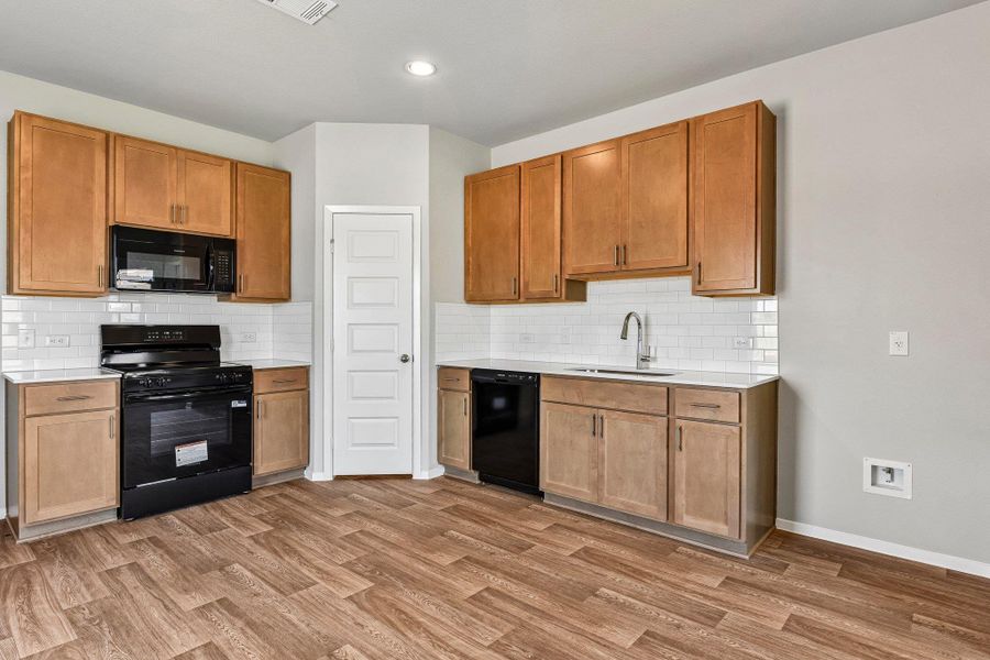 Furnished interior view inside a new home in Cascade, Liberty Hill (Image 6).