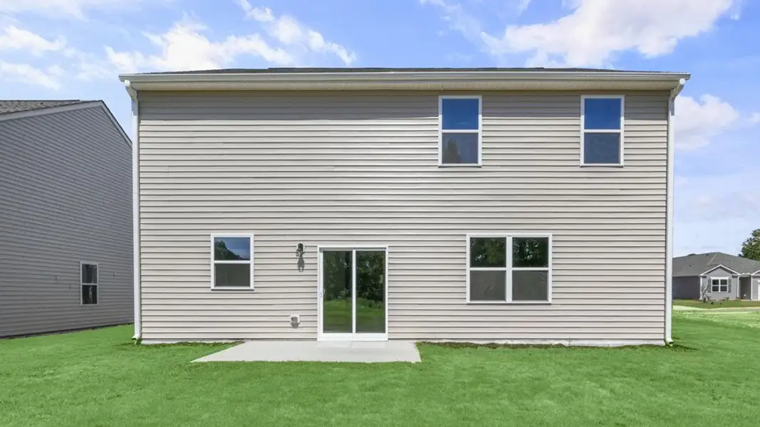 Representative exterior details of a home built from the Hanover by D.R. Horton in Martin Farms, Aberdeen (Image 4).