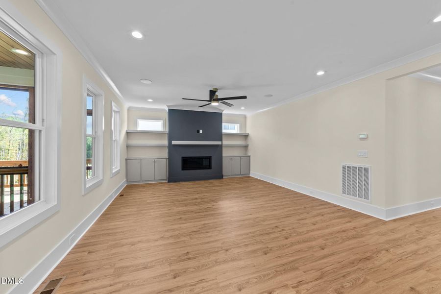 32-web-or-mls-VB4A8073