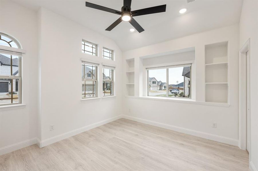 Spacious, unfurnished interior of a new home in Villages of Hurricane Creek, Anna (Image 22).