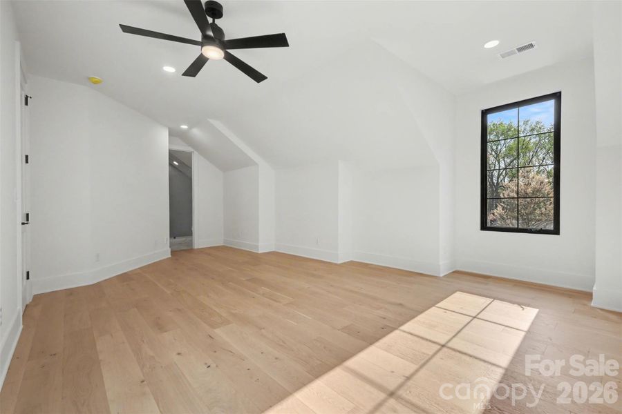 Spacious, unfurnished interior of a new home in , Concord (Image 24).