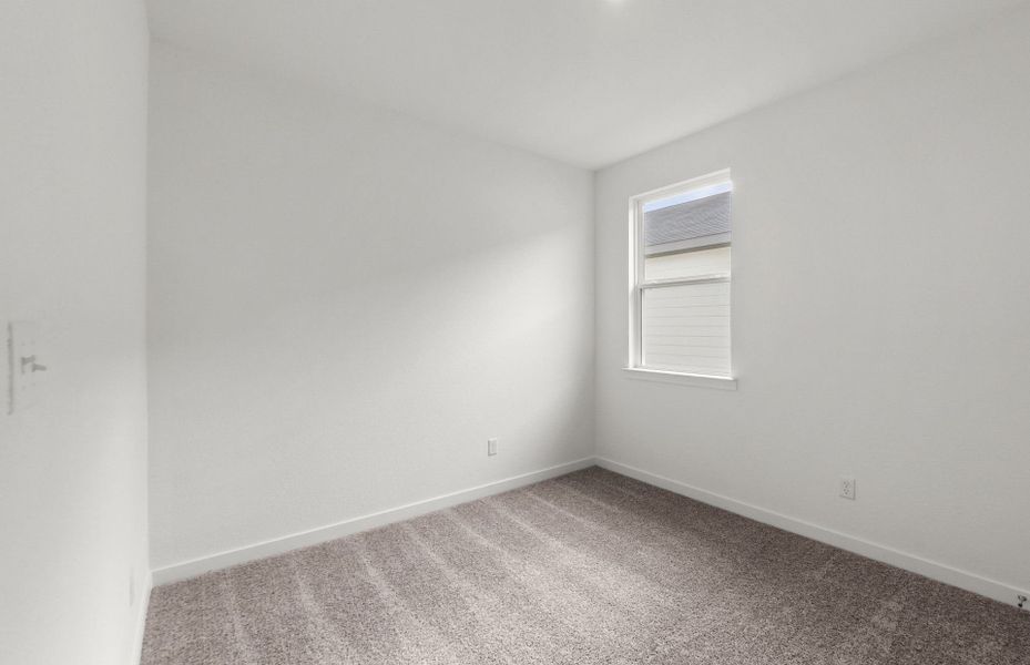 Spacious, unfurnished interior of a new home in Larson Crossing, Elgin (Image 15).