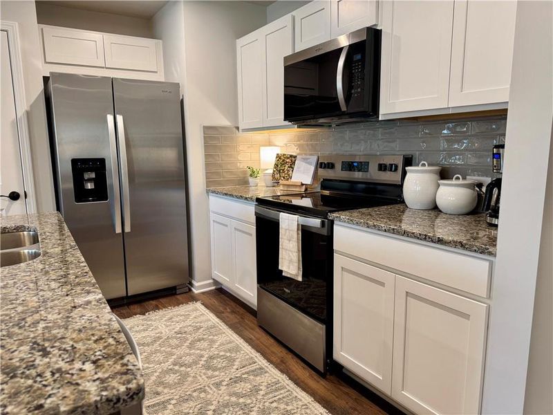 Furnished interior view inside a new home in Silver Leaf, Dawsonville (Image 17).