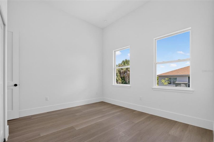 Spacious, unfurnished interior of a new home in , Port Charlotte (Image 46).