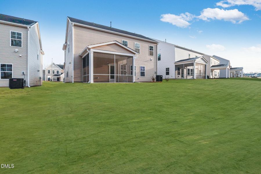 SUN_Everlee_Pic_MayflowerIII_QMI_218_Bac