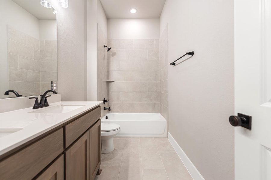 Furnished interior view inside a new home in Fannin Ranch, Leonard (Image 15).