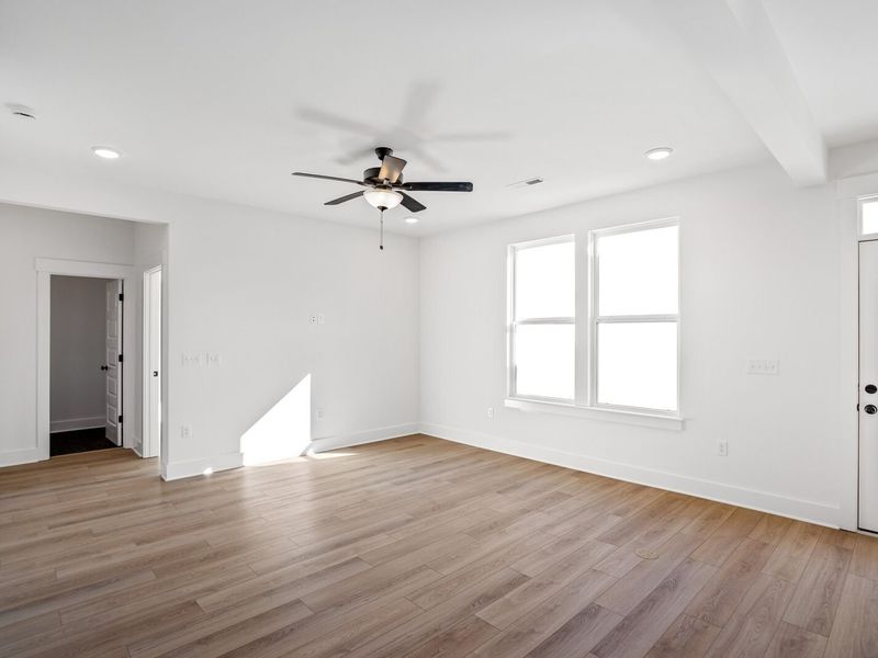 Spacious, unfurnished interior of a new home in Woods Crossing, Gallatin (Image 27).