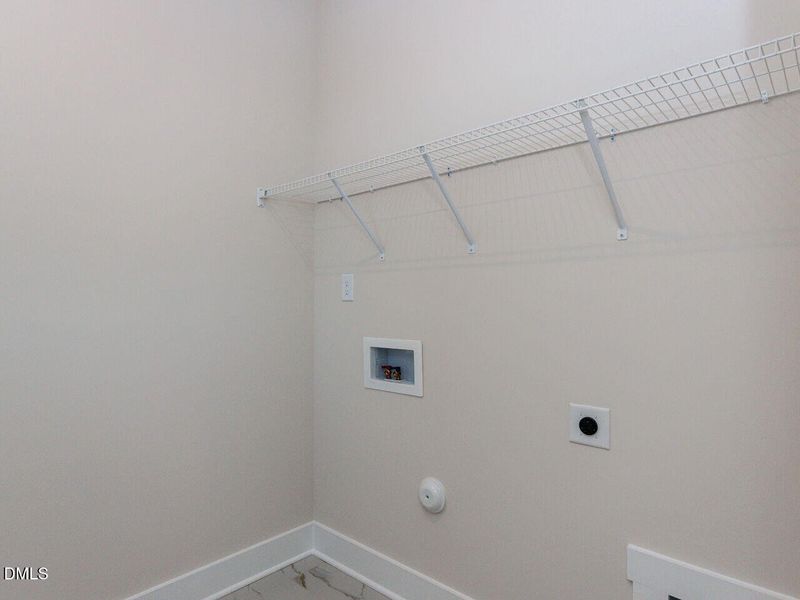 023-1280x960-laundry-room