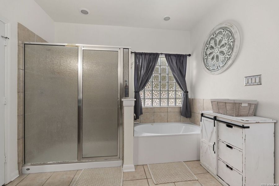 Furnished interior view inside a new home in , San Antonio (Image 46). Furnished interior view inside a new home in , San Antonio (Image 46).