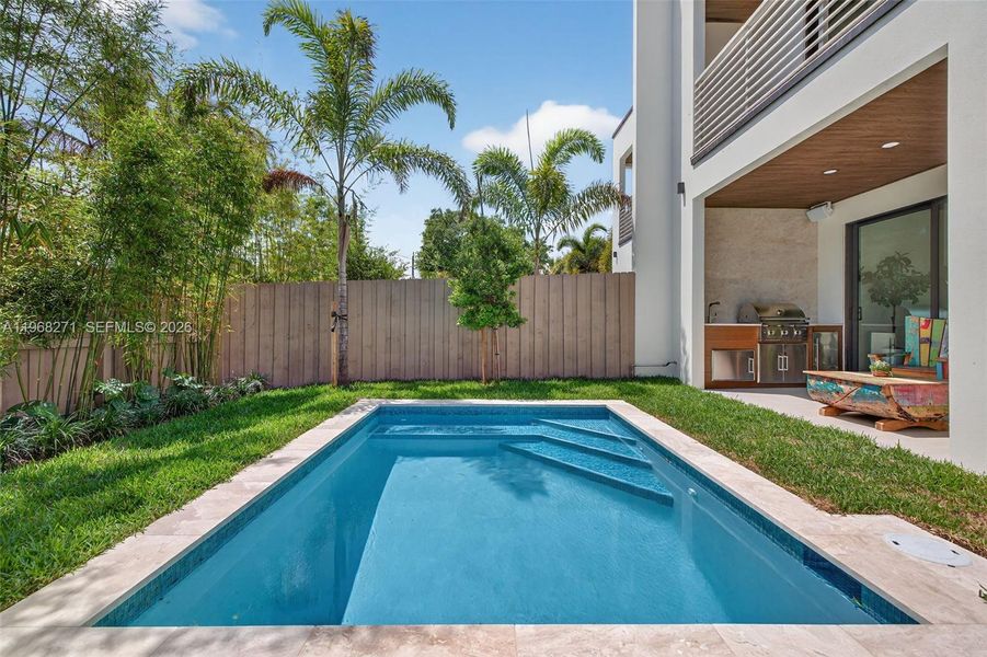 Exterior details and patio area of a home in , Fort Lauderdale (Image 36).
