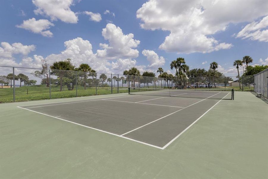 Community amenities in , Port Charlotte (Image 32).